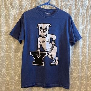 Yale University T-shirt